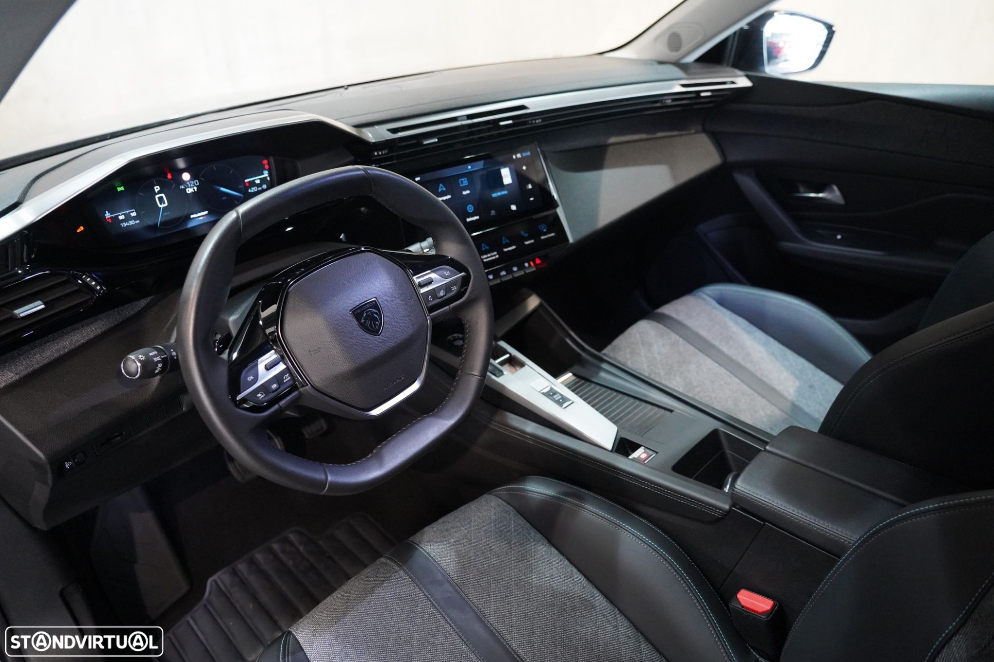 Peugeot 408 1.2 PureTech Allure EAT8 - 7