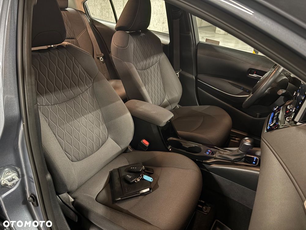 Toyota Corolla 1.8 Hybrid Comfort - 18