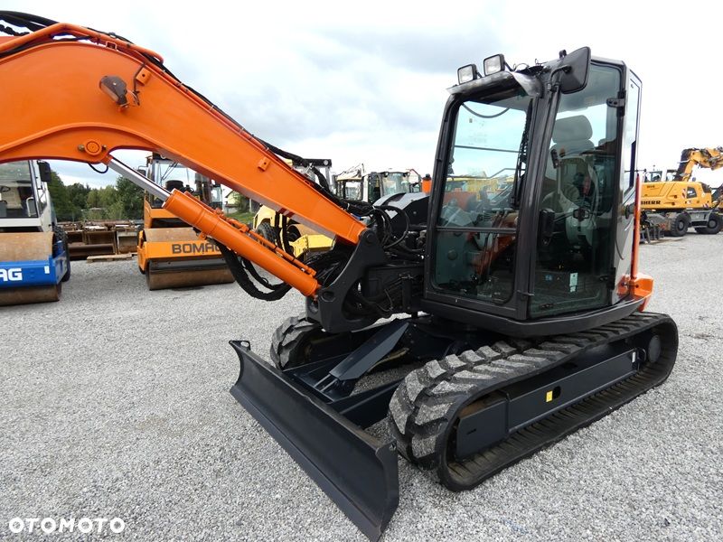 Hitachi ZAXIS 85USB / ROTOTILT / Tylko 5.541mtg / Nowe gasienice / - 35