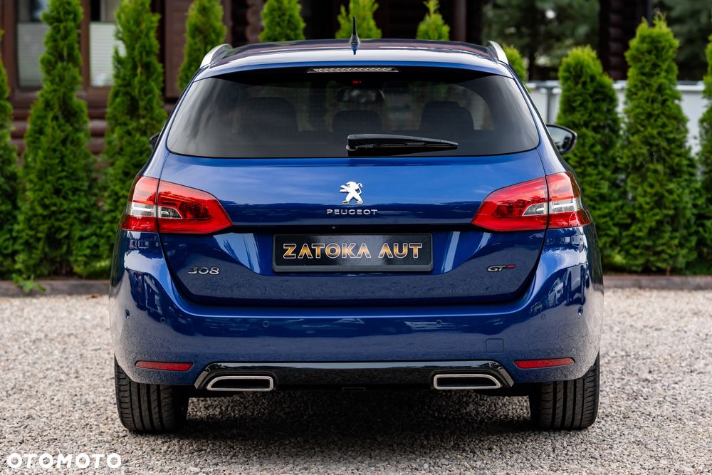 Peugeot 308 - 8