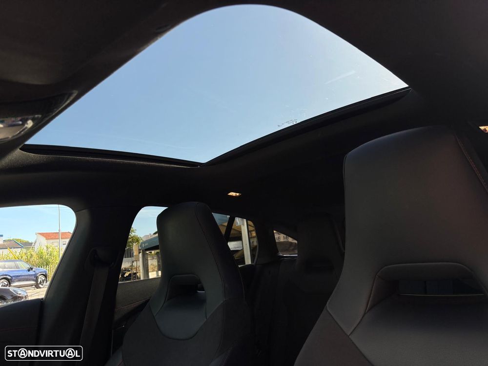 Mercedes-Benz CLA 250 - 11
