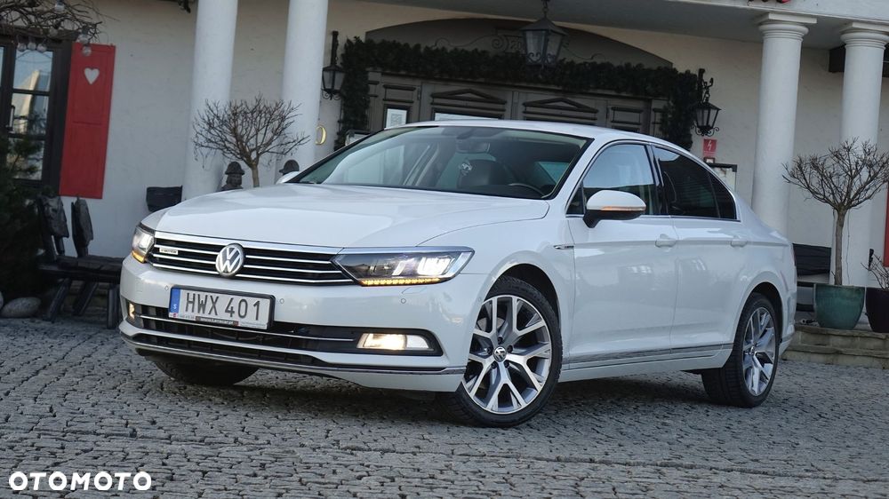Volkswagen Passat - 1