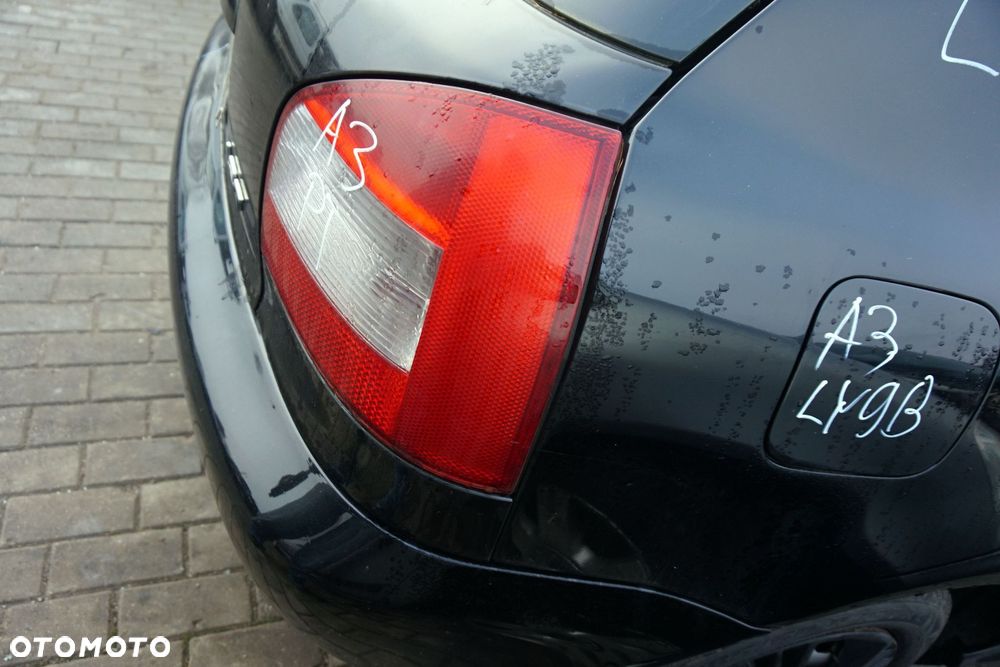 LAMPA TYLNA PRAWA A3 8L1 3D HB  AUDI 1996-2003 - 3