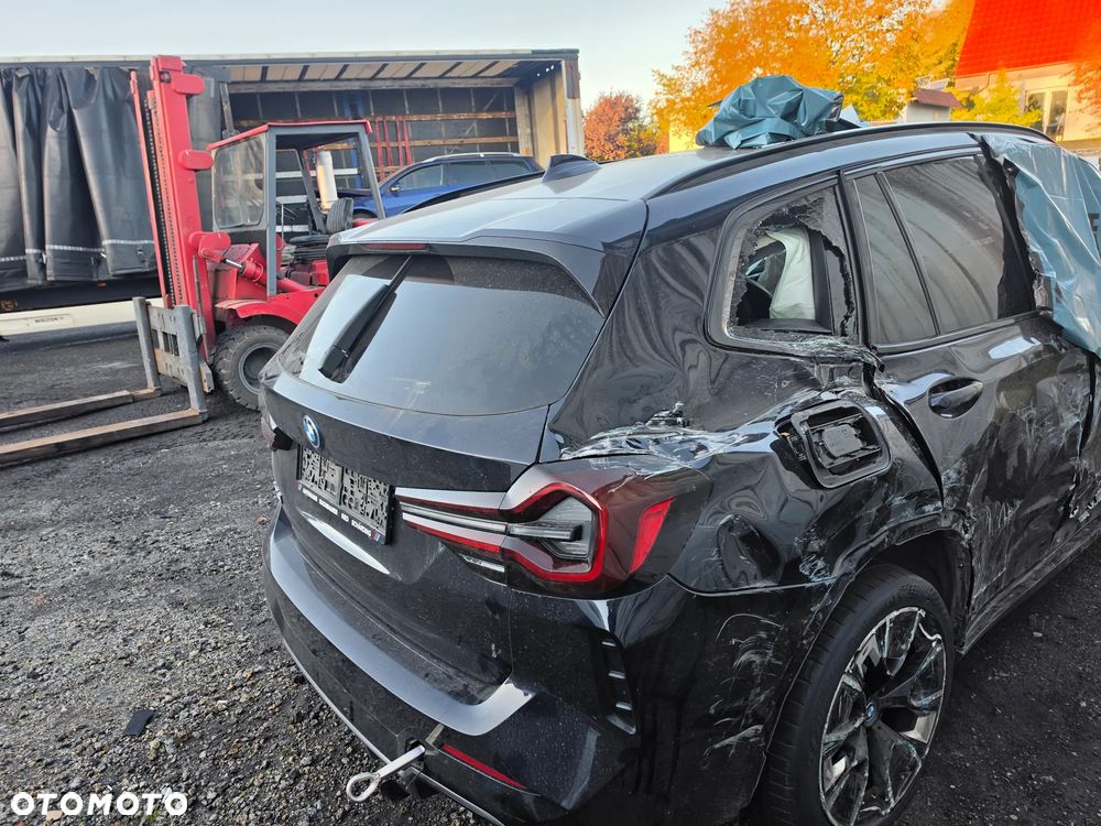 BMW iX3 - 33
