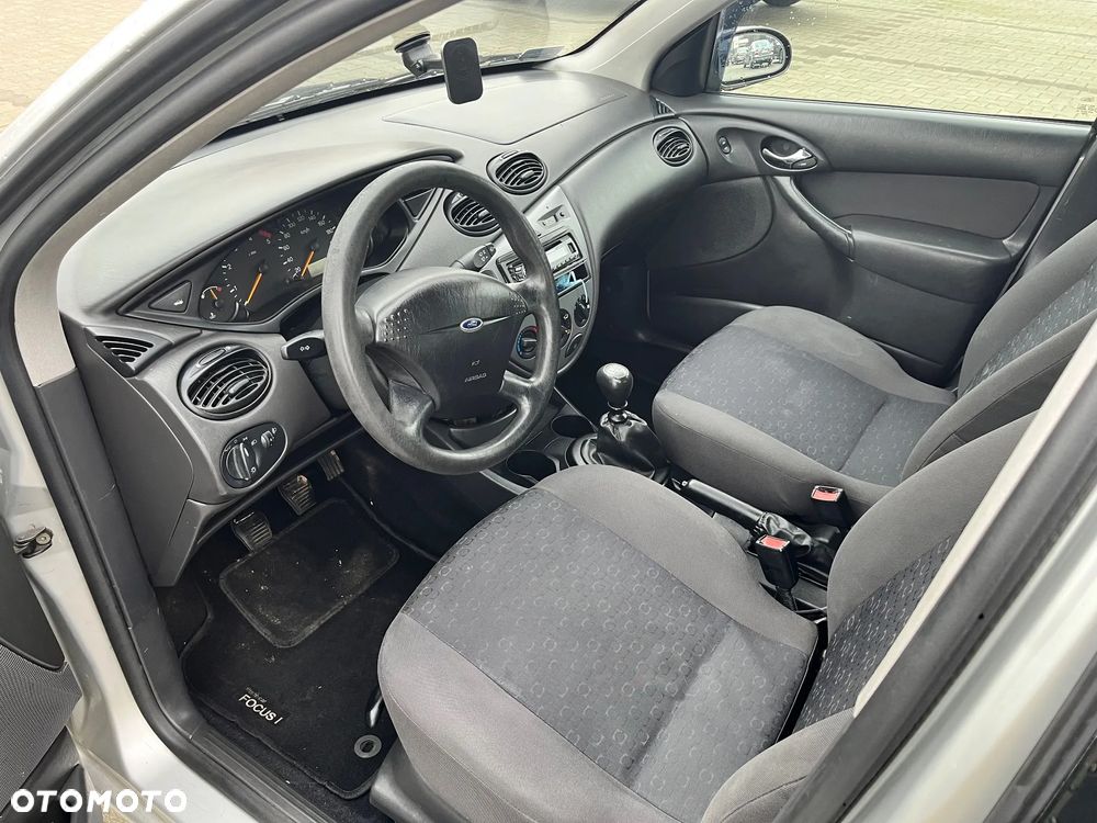 Ford Focus 1.8 TDDi Comfort - 12