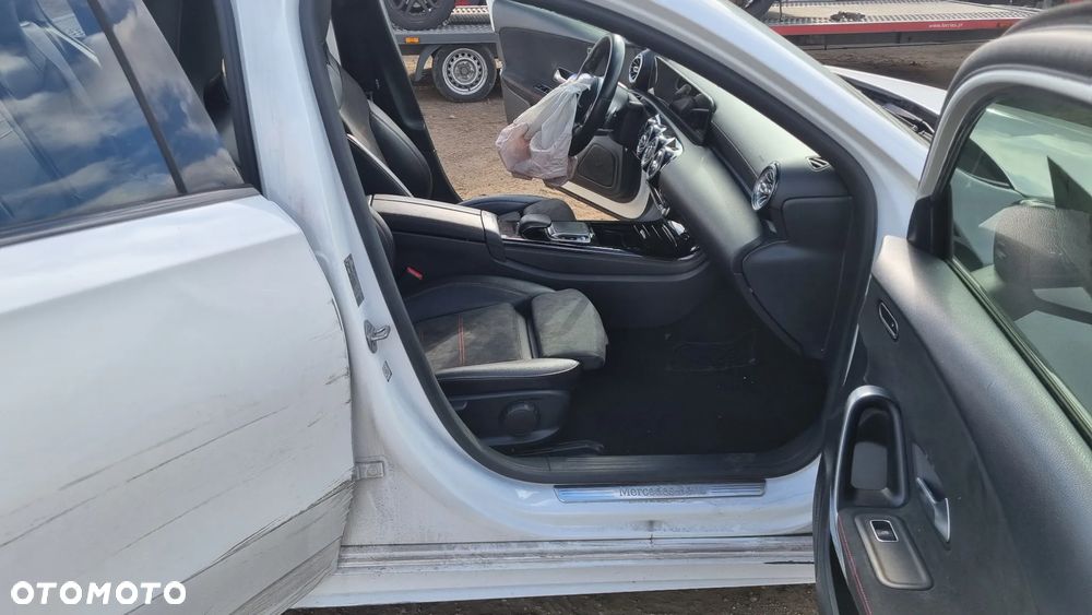 Mercedes-Benz Klasa A 200 d 8G-DCT AMG Line - 30