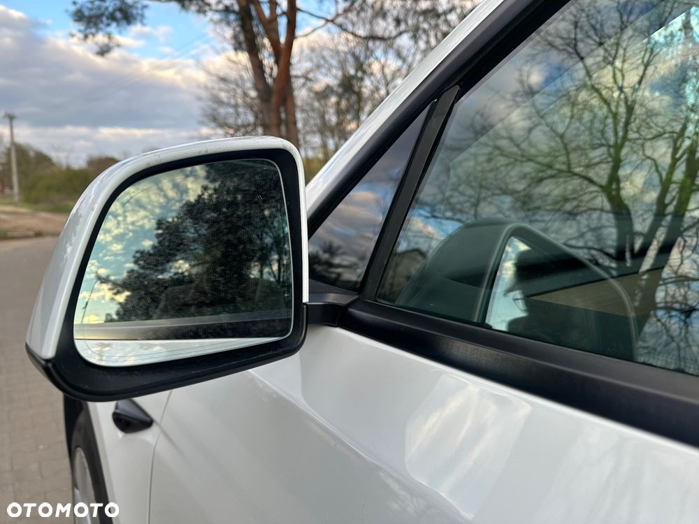 Tesla Model Y 79kWh Long Range RWD - 11