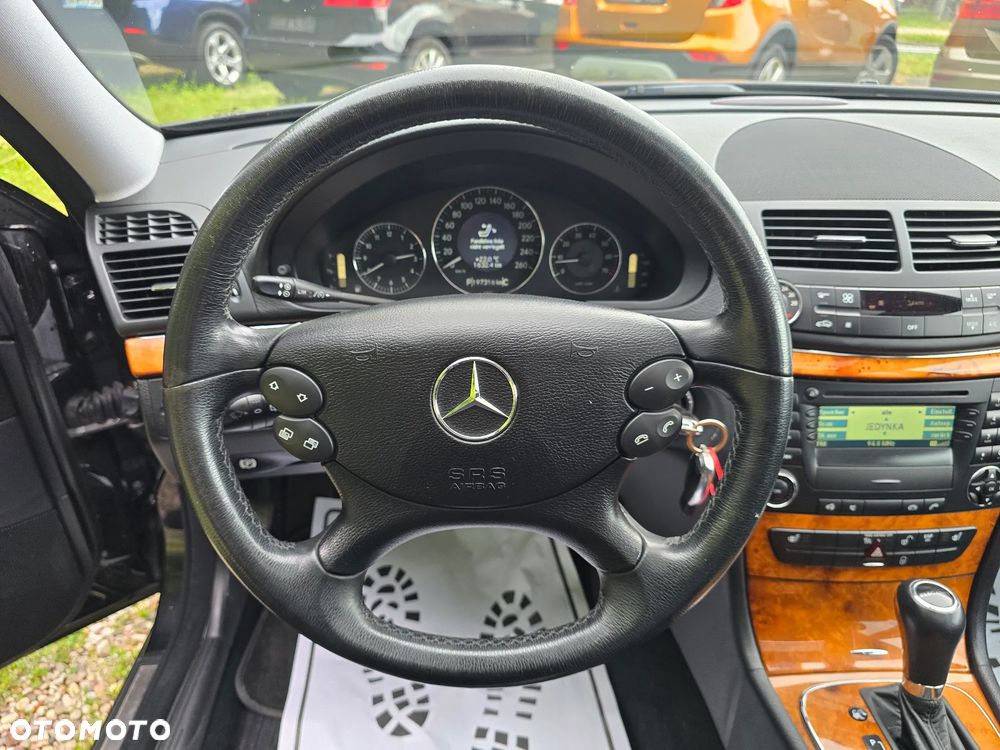 Mercedes-Benz Klasa E - 29