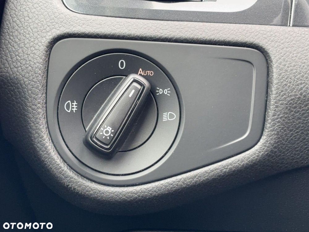 Volkswagen Golf 1.5 TSI BMT Trendline - 23