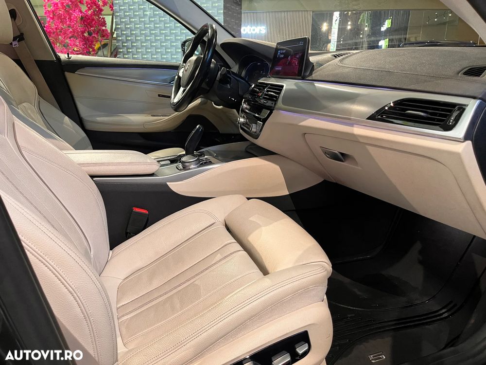 BMW Seria 5 530e xDrive AT PHEV - 35