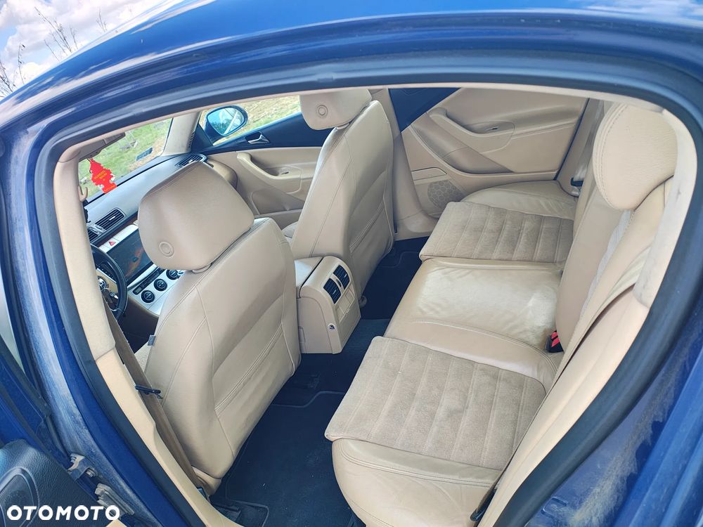 Volkswagen Passat 2.0 TDI DPF Highline - 2