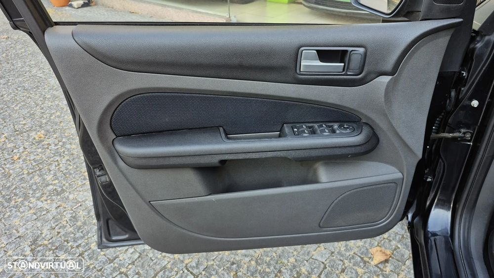 Ford Focus SW 1.6 TDCi Sport - 14