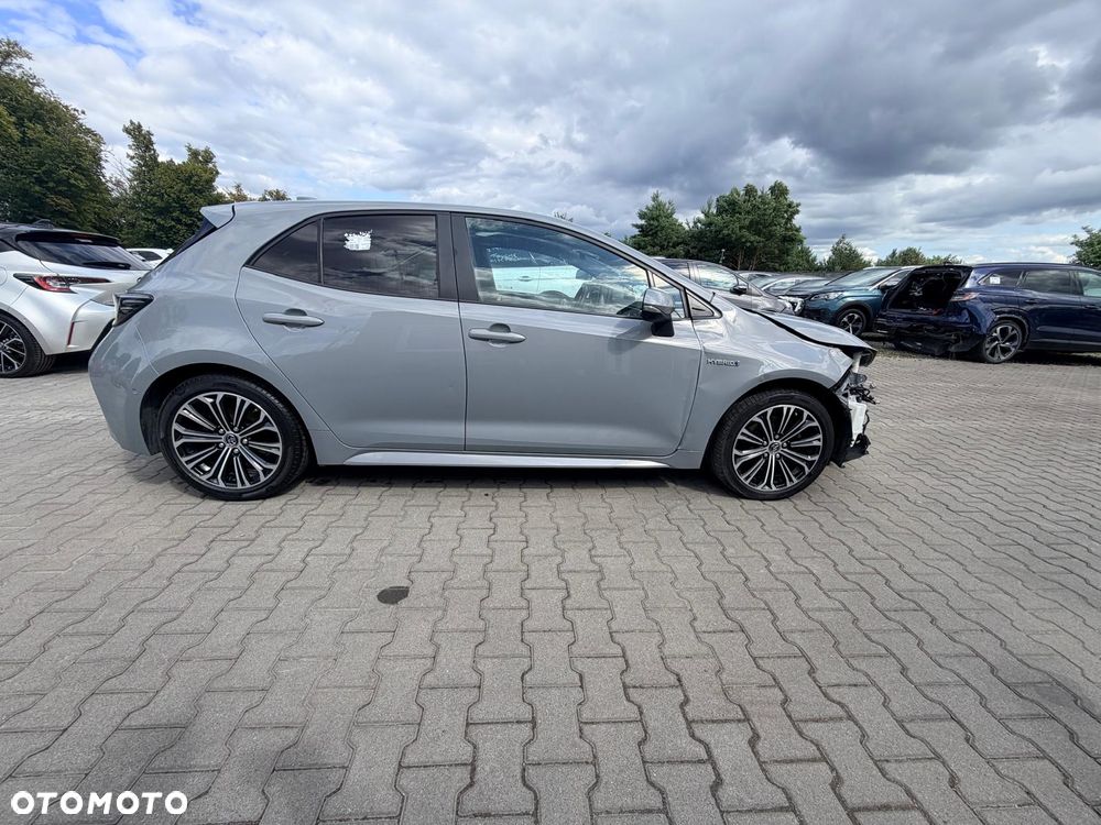 Toyota Corolla 2.0 Hybrid Executive - 21