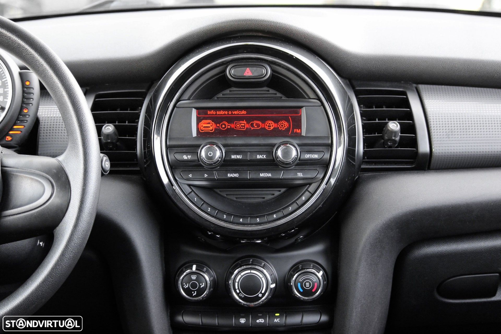 MINI 3 Portas Cooper D - 19