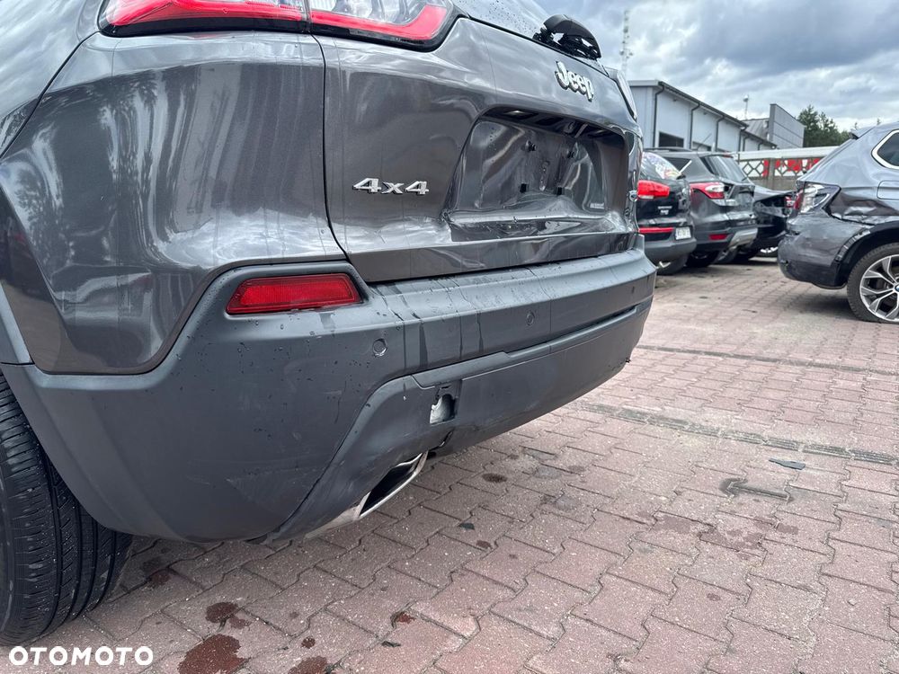 Jeep Cherokee - 21