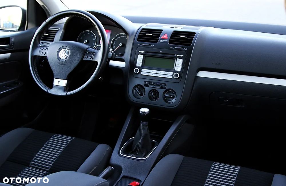 Volkswagen Golf V 1.6 Trendline - 29