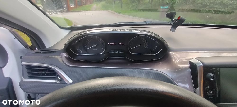 Peugeot 2008 1.2 Pure Tech Active EU6 - 16