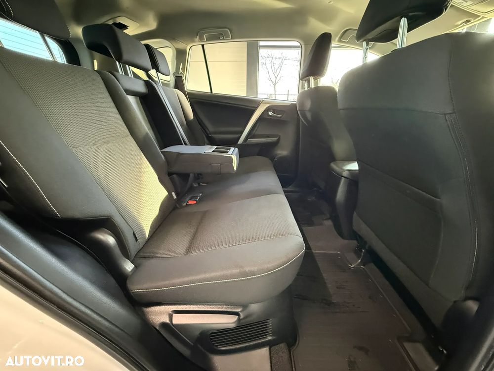 Toyota RAV4 2.5 4x4 Hybrid Executive - 17