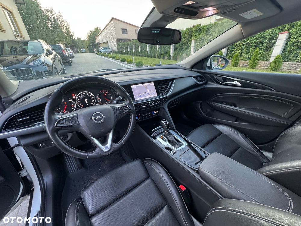 Opel Insignia 1.5 T Exclusive S&S - 10