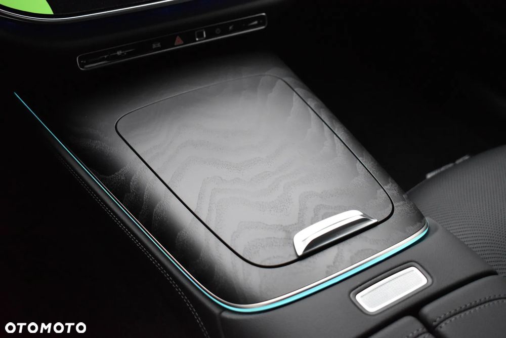 Mercedes-Benz Klasa E 220 d 4Matic 9G-TRONIC Edition AMG Line - 12