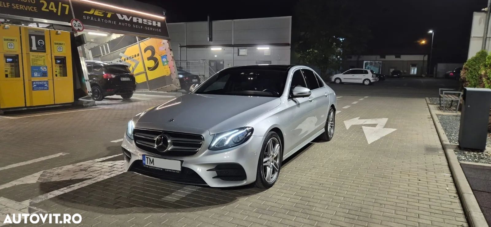 Mercedes-Benz E 220 d 9G-TRONIC AMG Line - 1