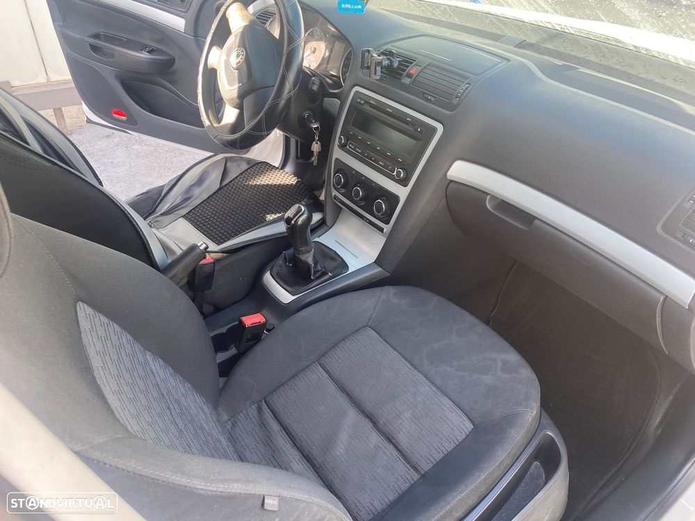 Skoda Octavia - 2
