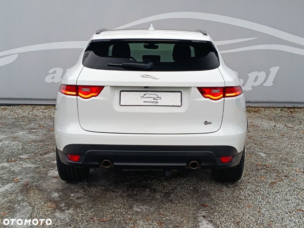 Jaguar F-Pace - 15