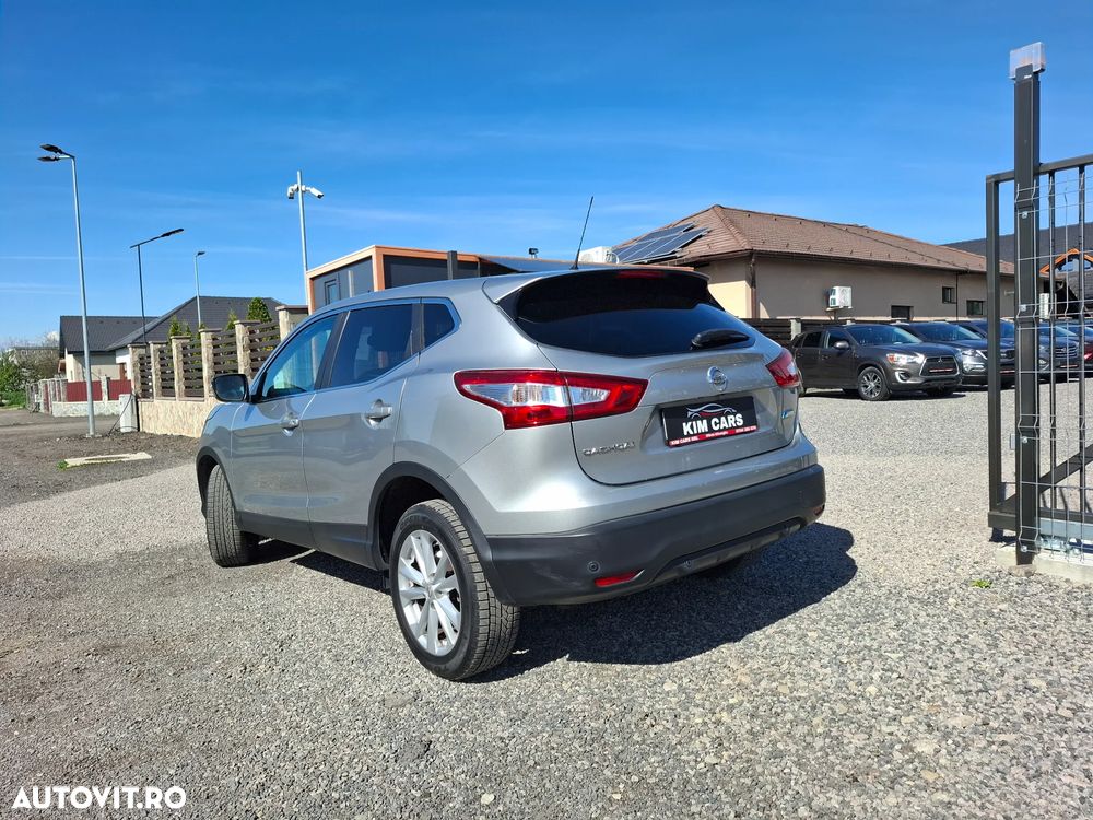 Nissan Qashqai 1.5 DCI N-Connecta - 9