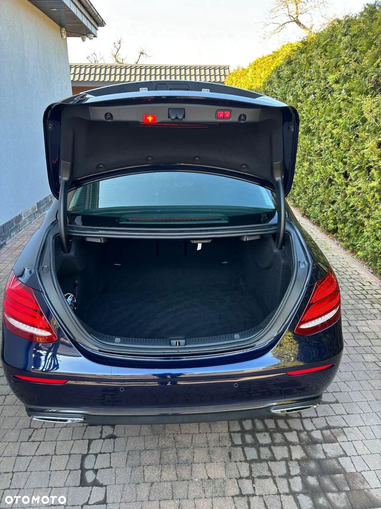 Mercedes-Benz Klasa E 400 d 4-Matic 9G-TRONIC - 11