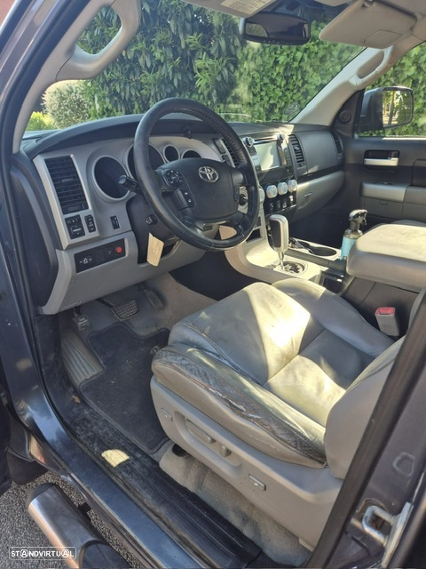 Toyota Hilux 4x4 Cabine Dupla DPF Auto Executive - 7
