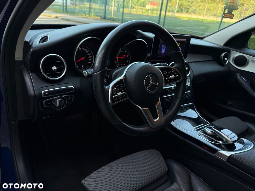 Mercedes-Benz Klasa C 220 d 9G-TRONIC - 27