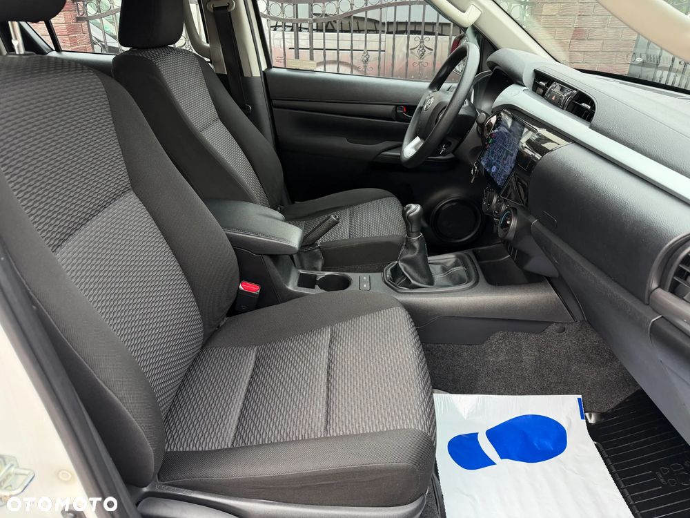 Toyota Hilux 2.4 D-4D Double Cab DLX 4x4 - 15