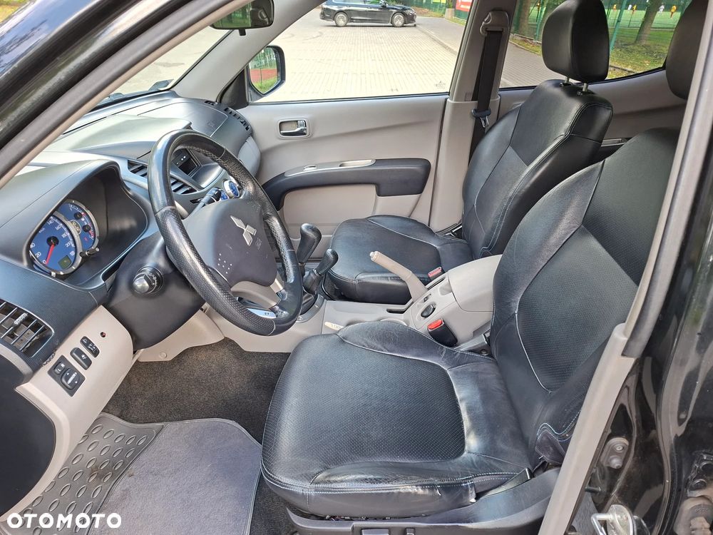 Mitsubishi L200 - 15
