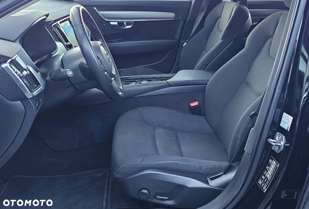 Volvo V90 D4 Geartronic Momentum Pro - 34