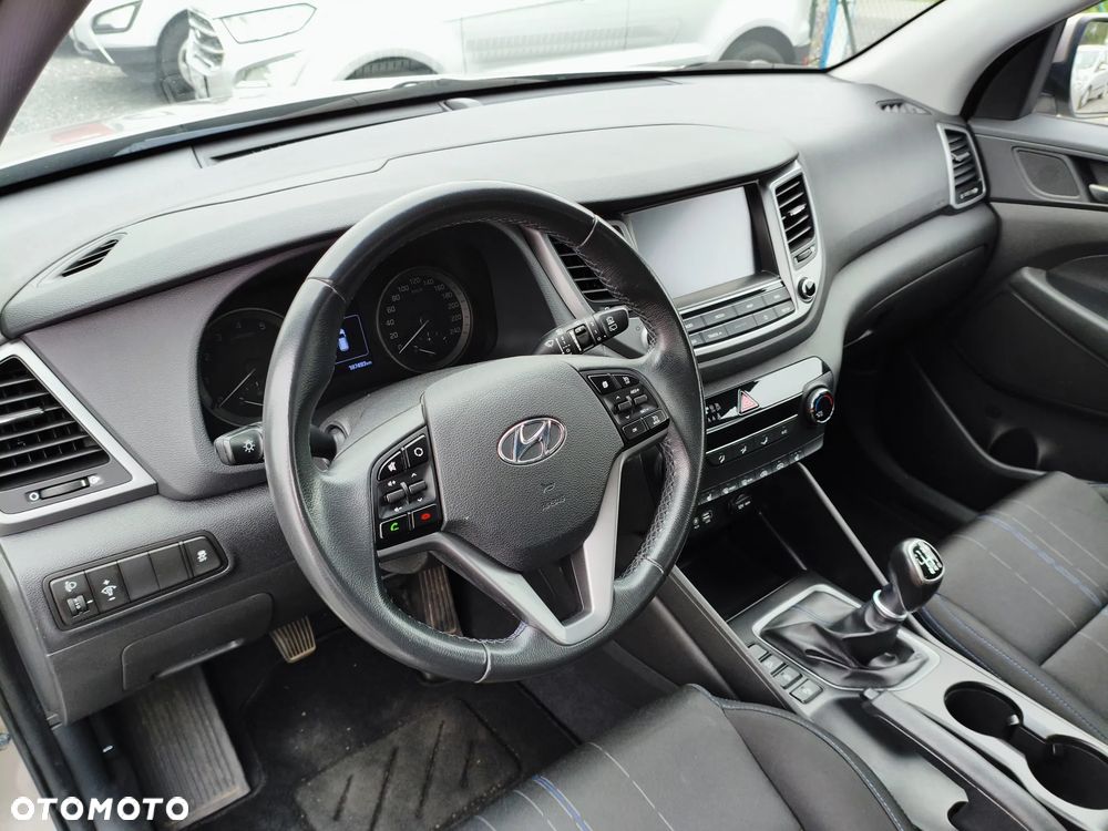 Hyundai Tucson blue 1.6 GDi 2WD Navi - 19