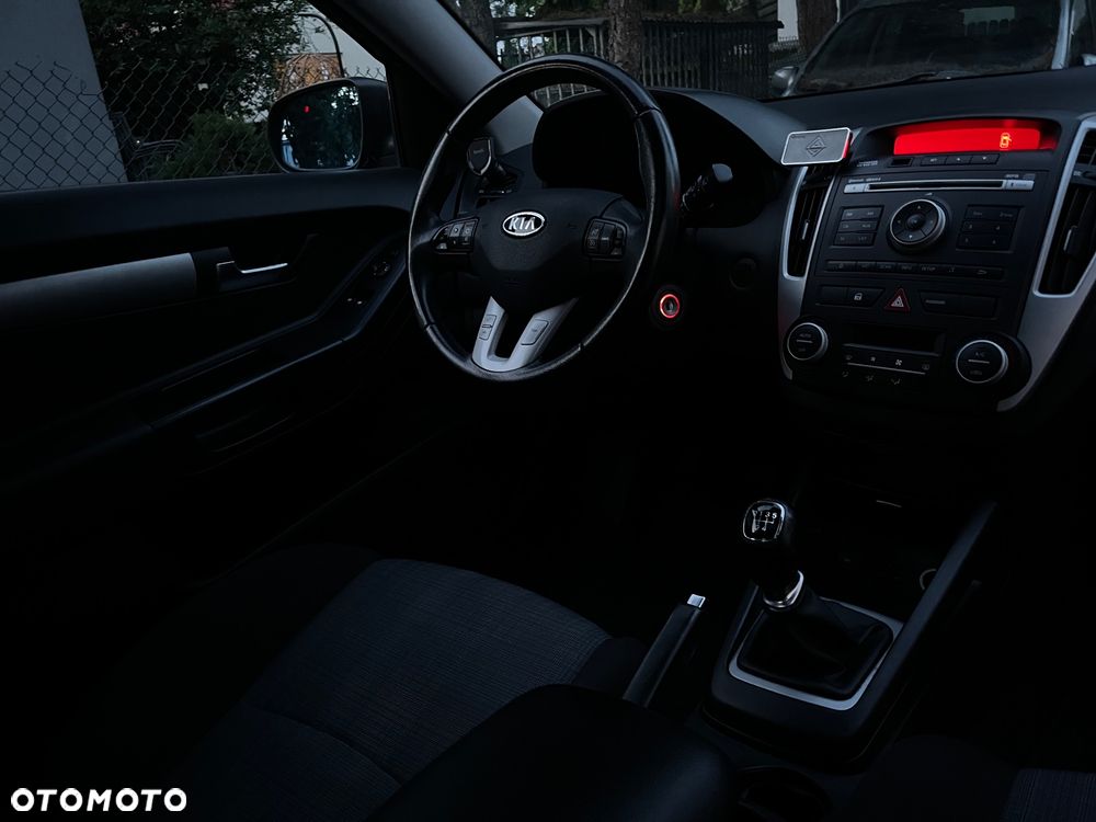 Kia Ceed - 24