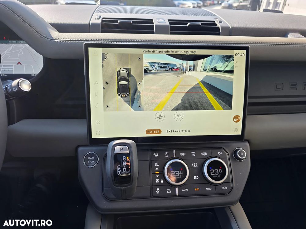 Land Rover Defender - 8