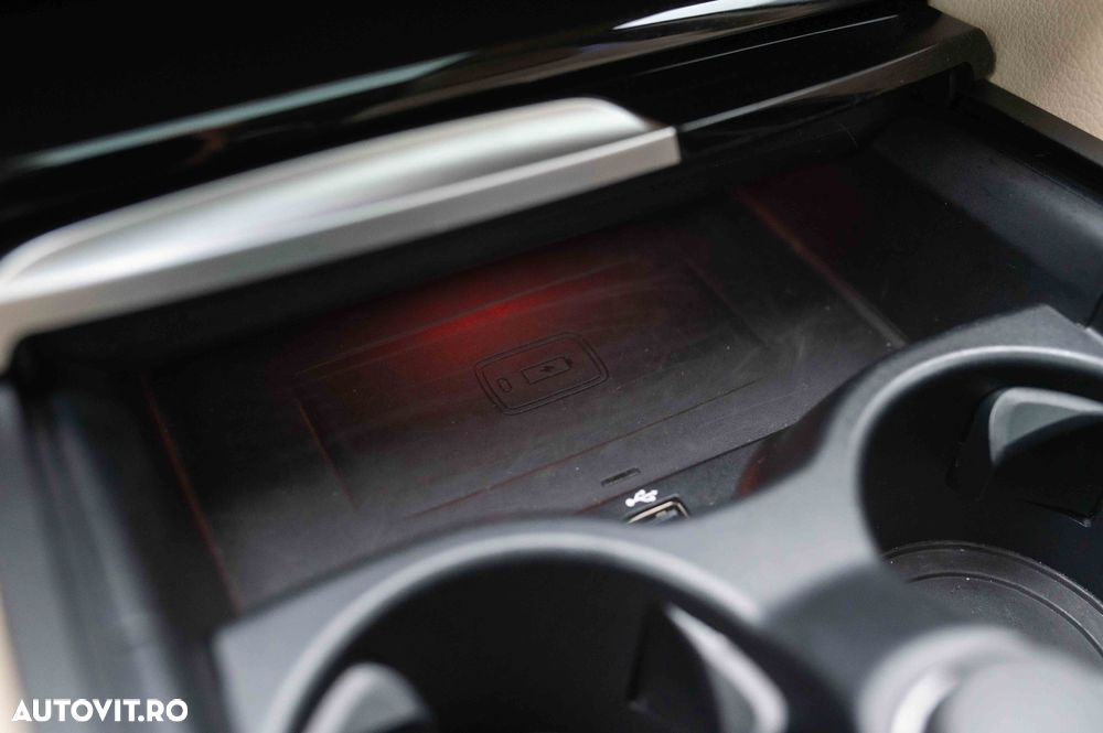 BMW Seria 5 520d xDrive AT - 25