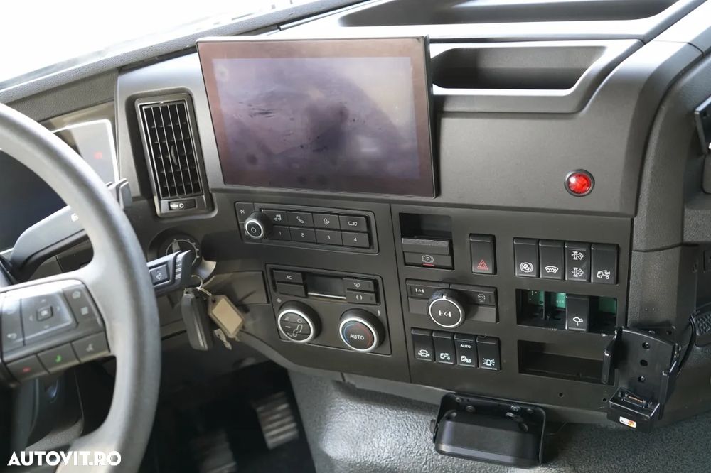 Volvo FMX 550 / 6x4 / BASCULATOR / BASCULANTĂ / HARDOX / HAYON HIDRAULIC / EURO 6 / - 31