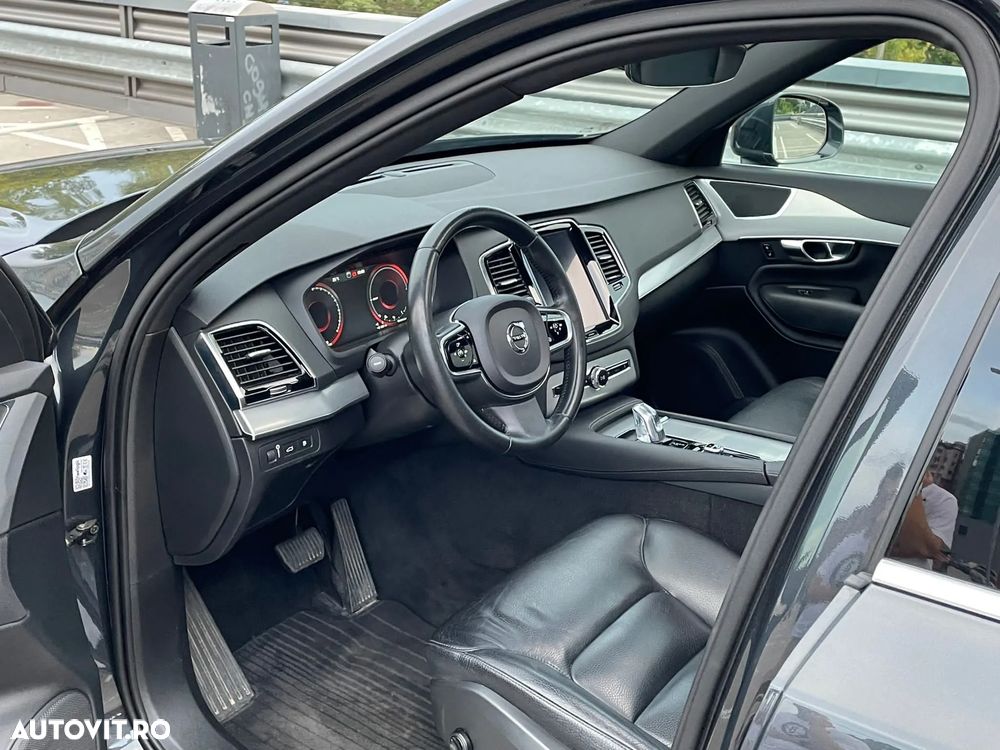 Volvo XC 90 T8 Twin Engine AWD Momentum - 11
