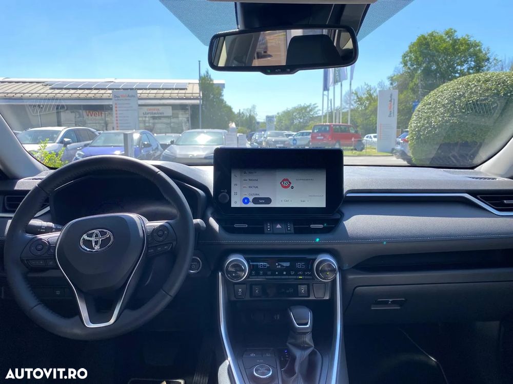Toyota RAV4 - 8