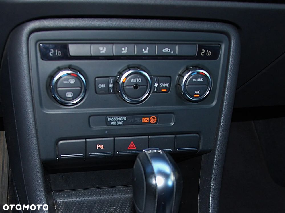 Volkswagen Beetle The 1.6 TDI DPF DSG Fender Edition - 26