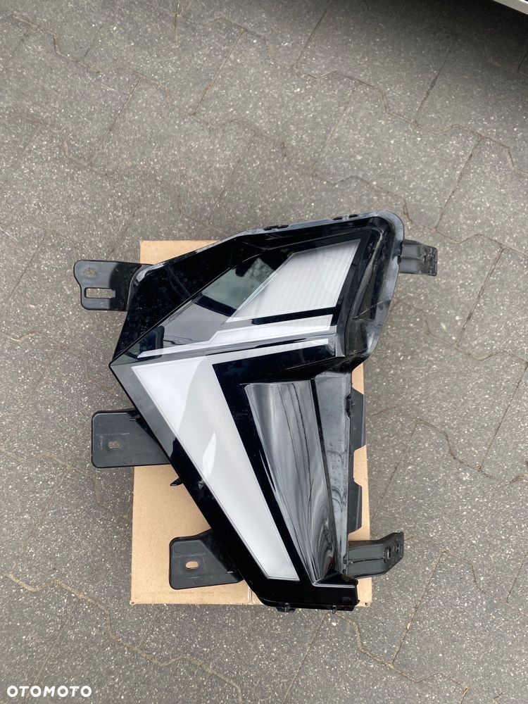 RENAULT CAPTUR II 2 Lift 24- > LAMPA LEDOWA ŚWIATŁO DO JAZDY DZIENNEJ DRL LEWA LAMPA PRZEDNIA ZDERZAKA W ZDERZAK PRZEDNI LED LEWY PRZÓD LEDOWY HALOGEN 266058468R - 2