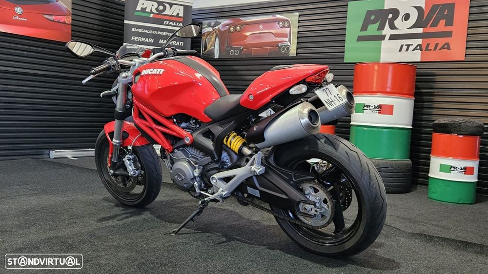 Ducati Monster Monster 696 Plus - 2