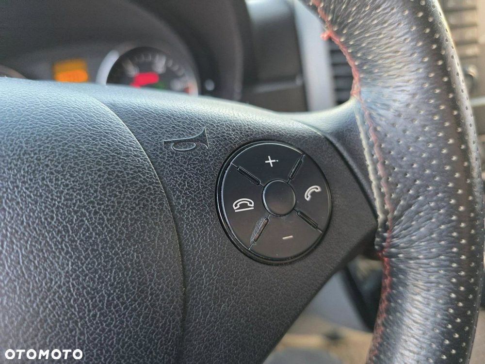 Mercedes-Benz Sprinter - 14