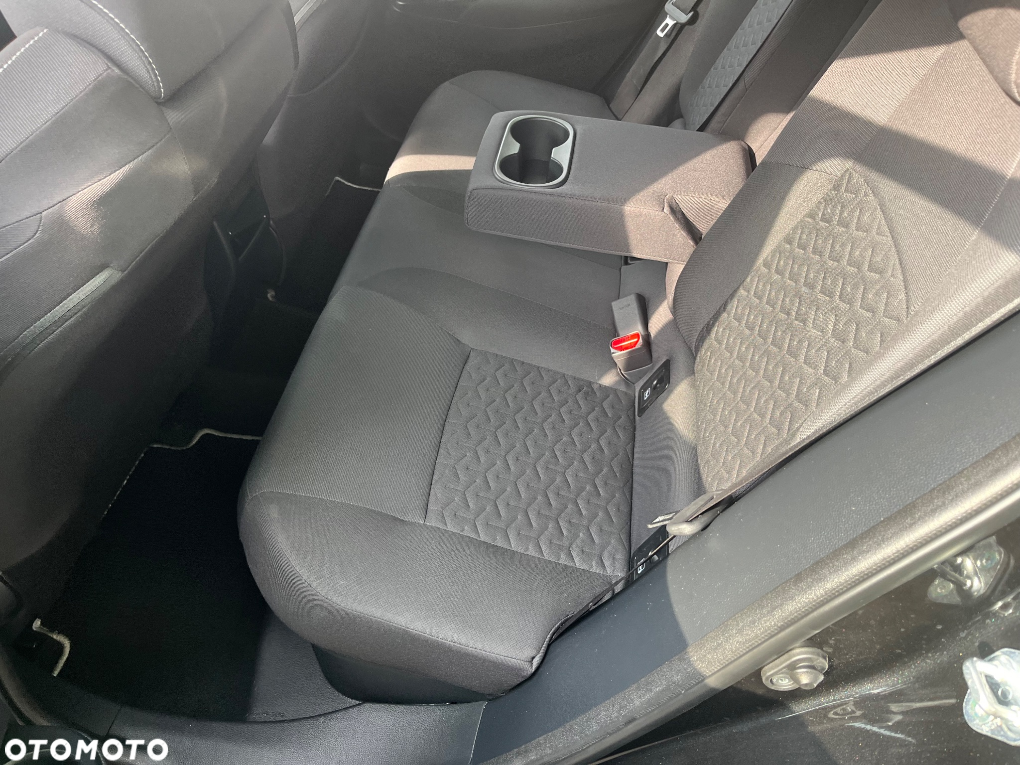 Toyota Corolla 1.8 Hybrid Comfort - 10