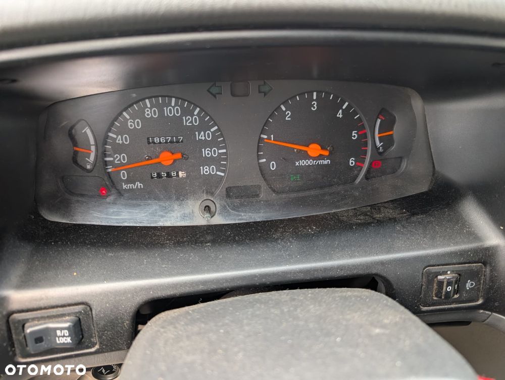 Mitsubishi L200 - 1