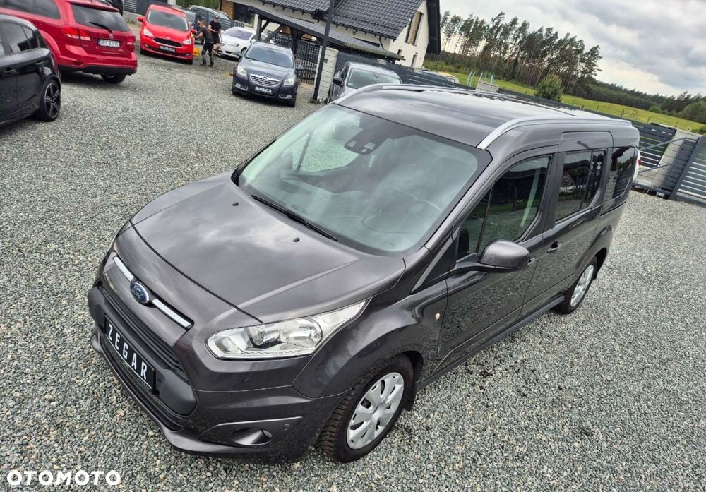 Ford Tourneo Connect Grand - 23