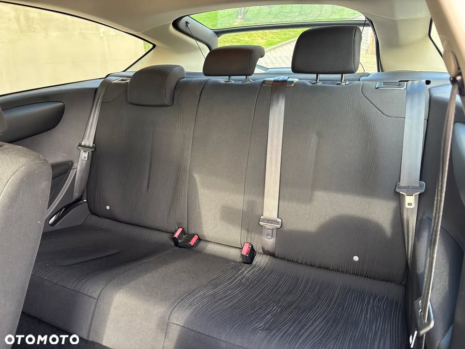 Citroën C4 1.4 16V VTR - 4