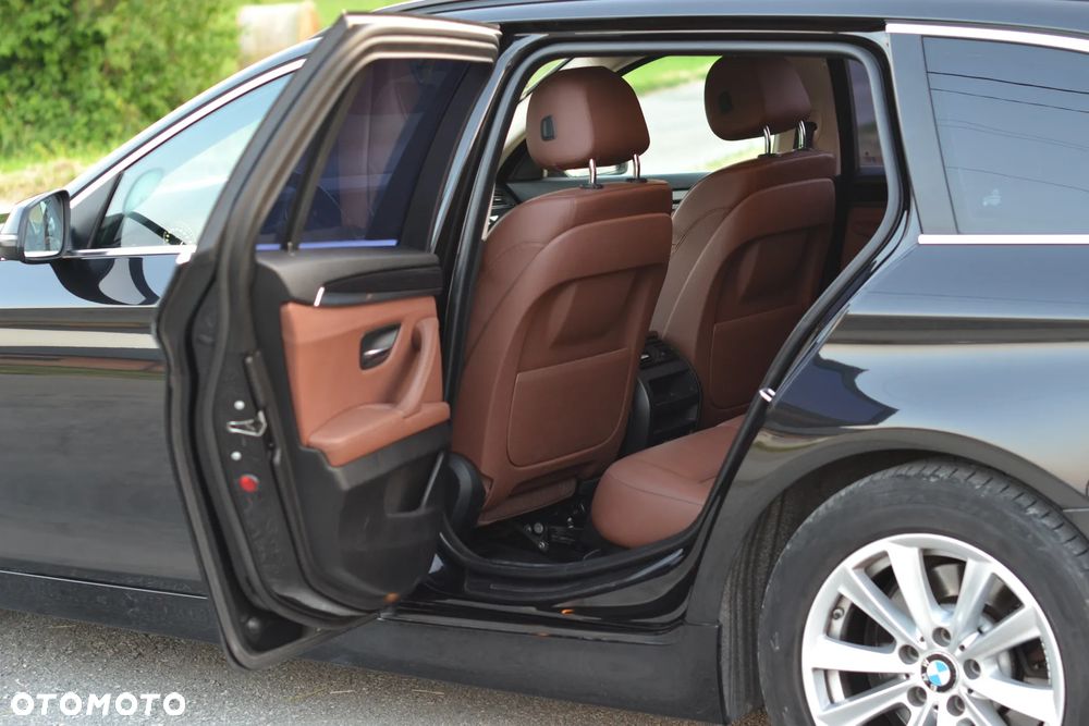 BMW Seria 5 520d xDrive Luxury Line - 17